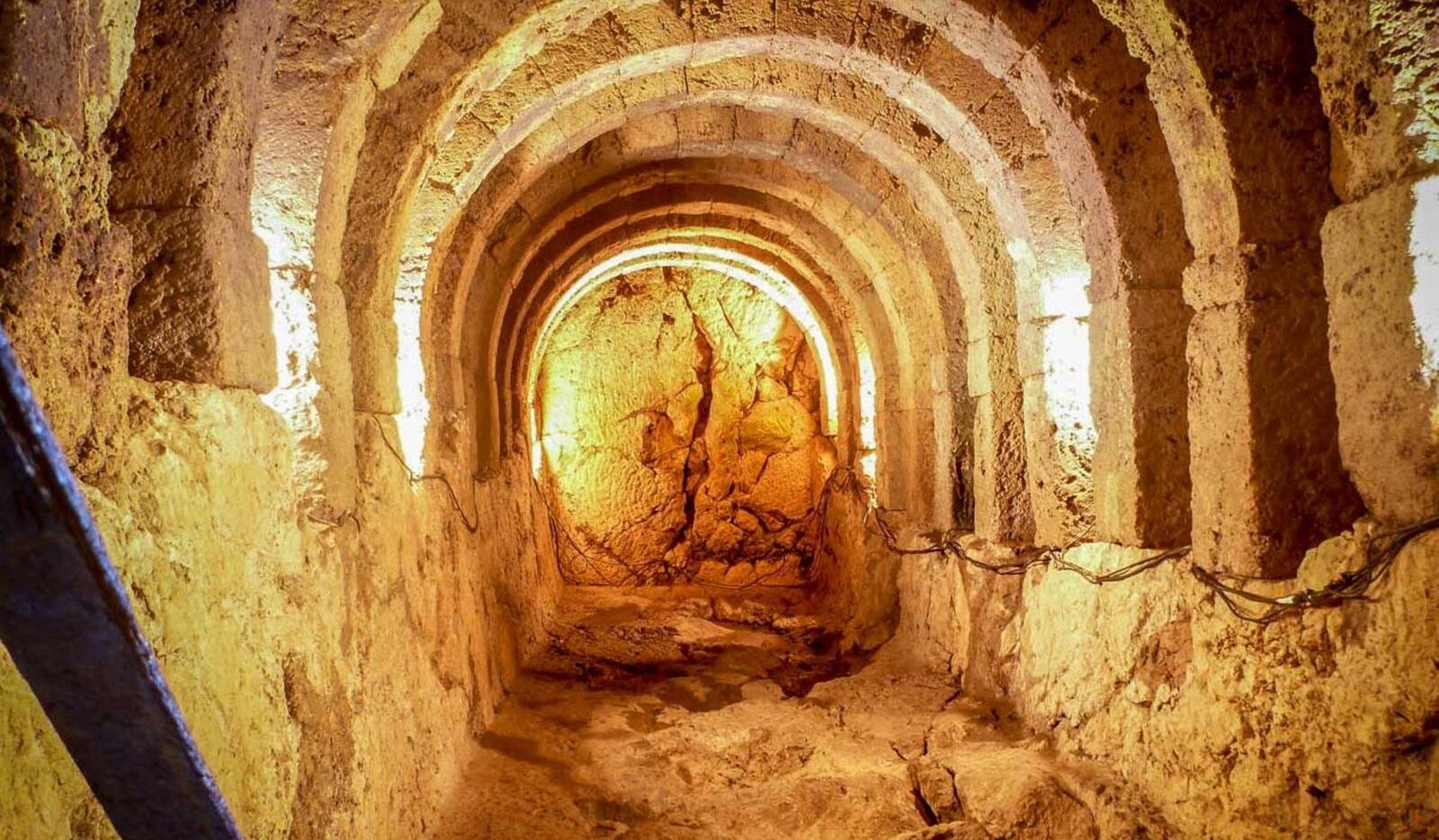 Τα αρχαία ερείπια του Νεκρομαντείου της Εφύρας στον Μεσοπόταμο Πρέβεζας